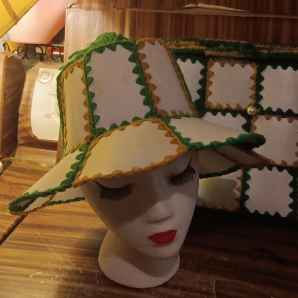 Homemade hat and matching purse very quirky 🤪 - Picture 4 of 4